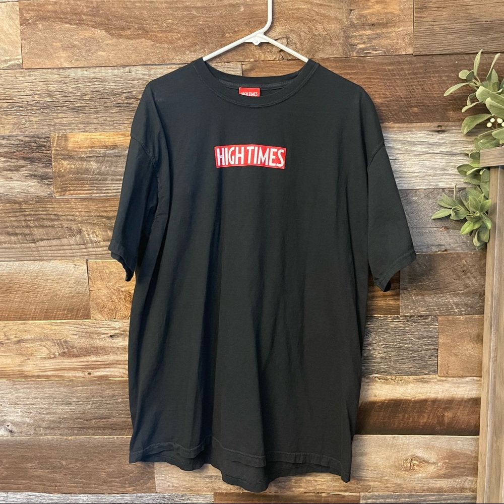 🎯 NWOT High Times logo T-shirt